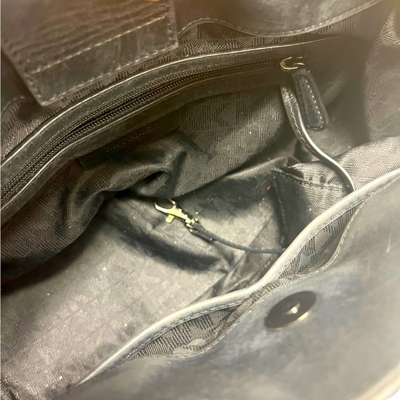 - Michael Kors Hamilton satchel with optional chain and leather strap lock/ key - Picture 15 of 16